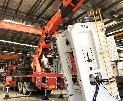 中站提升工作效率，选择优质折臂吊租赁服务