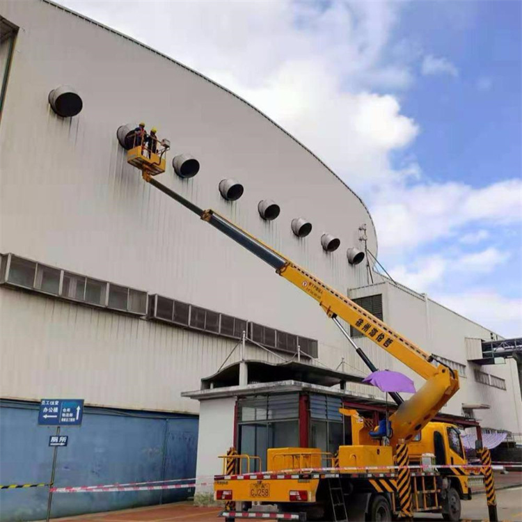 中站高空作业车出租服务：专业广告牌安装解决方案