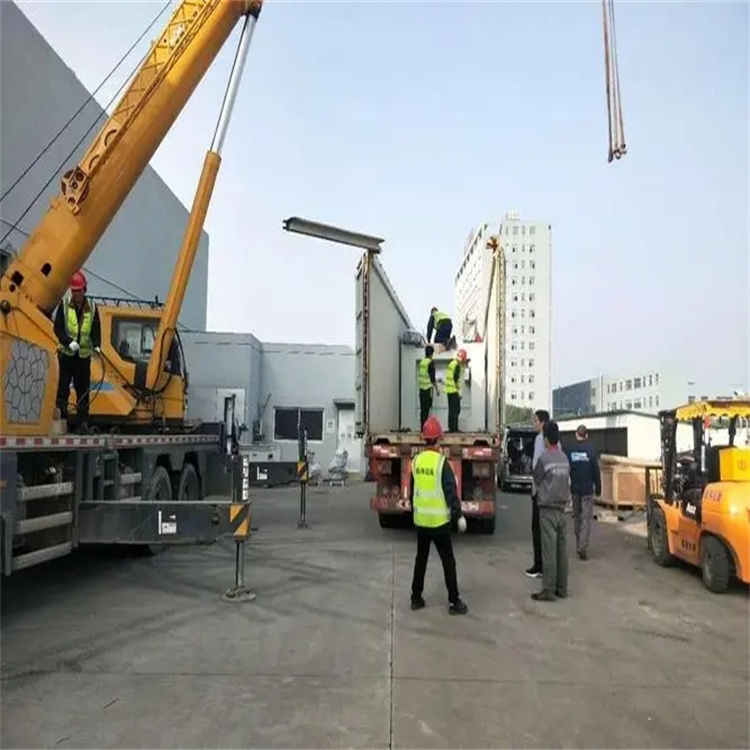 中站如何找到附近的吊车救援服务